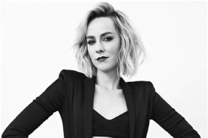 How To Build A Net Worth As Impressive As Jena Malone